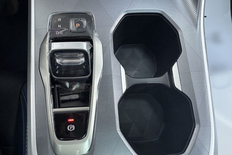 Used GAC Trumpchi GS3 2026 Model Shadow Speed 270T Enjoyment Edition Gear Lever