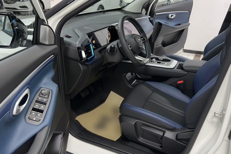 Used GAC Trumpchi GS3 2026 Model Shadow Speed 270T Enjoyment Edition Interior 2