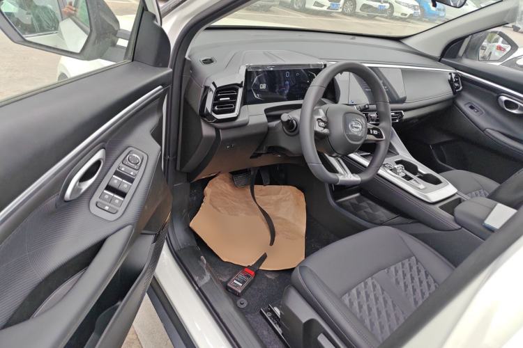 Used GAC Trumpchi GS3 2026 Model Shadow Speed 270T Dynamic Edition Interior 3