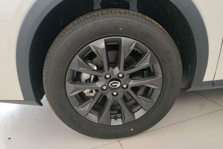 Used GAC Trumpchi GS3 2026 Model Shadow Speed 270T Dynamic Edition Left Front Wheel Hub