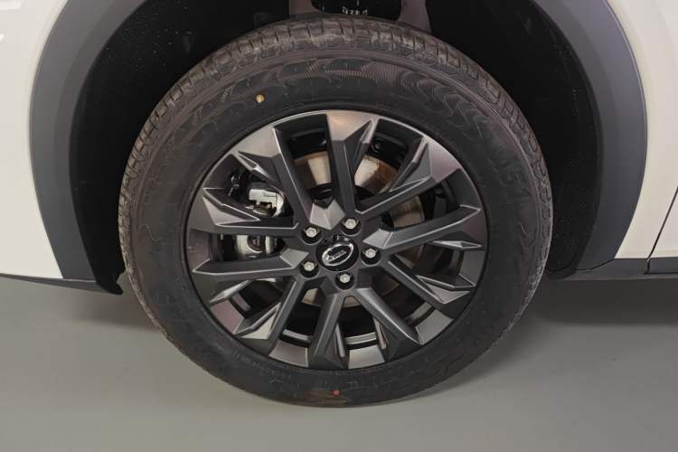Used GAC Trumpchi GS3 2026 Model Shadow Speed 270T Dynamic Edition Left Front Wheel Hub