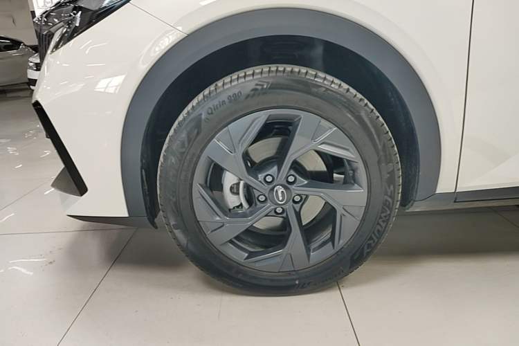 Used GAC Trumpchi GS3 2026 Model Shadow Speed 270T Enjoyment Edition Left Front Wheel Hub