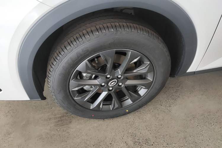 Used GAC Trumpchi GS3 2026 Model Shadow Speed 270T Dynamic Edition Left Front Wheel Hub