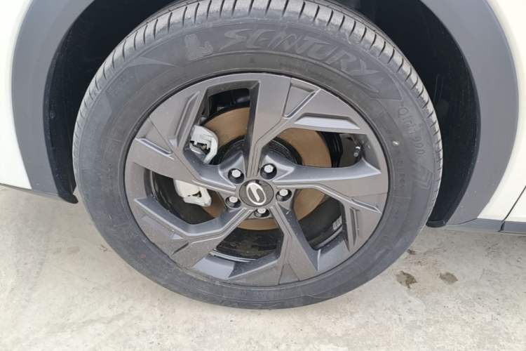 Used GAC Trumpchi GS3 2026 Model Shadow Speed 270T Enjoyment Edition Left Front Wheel Hub
