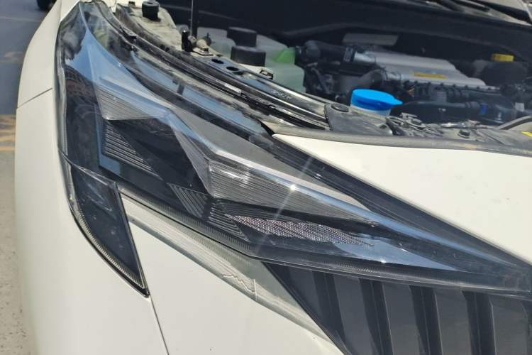Used GAC Trumpchi GS3 2026 Model Shadow Speed 270T Dynamic Edition Right Front Headlight