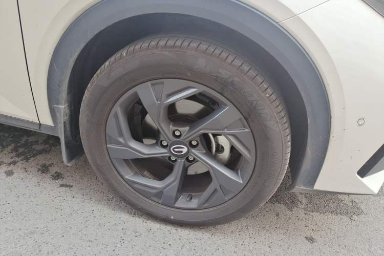 Used GAC Trumpchi GS3 2026 Model Shadow Speed 270T Dynamic Edition Right Front Wheel Hub