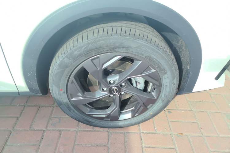 Used GAC Trumpchi GS3 2026 Model Shadow Speed 270T Enjoyment Edition Right Front Wheel Hub