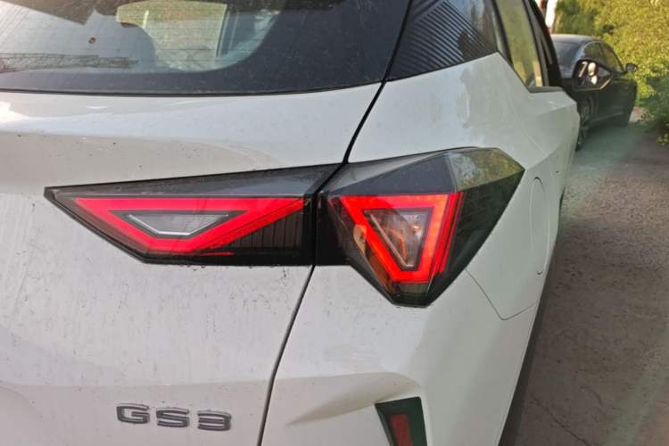 Used GAC Trumpchi GS3 2026 Model Shadow Speed 270T Dynamic Edition Right Rear Taillight
