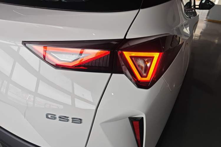 Used GAC Trumpchi GS3 2026 Model Shadow Speed 270T Dynamic Edition Right Rear Taillight