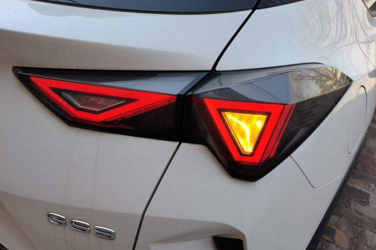 Used GAC Trumpchi GS3 2026 Model Shadow Speed 270T Enjoyment Edition Right Rear Taillight
