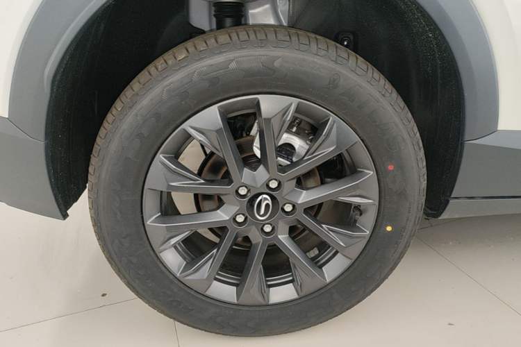 Used GAC Trumpchi GS3 2026 Model Shadow Speed 270T Dynamic Edition Right Rear Wheel Hub