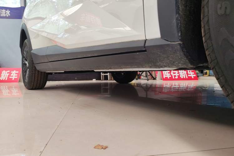 Used GAC Trumpchi GS3 2026 Model Shadow Speed 270T Dynamic Edition Right Side Sill