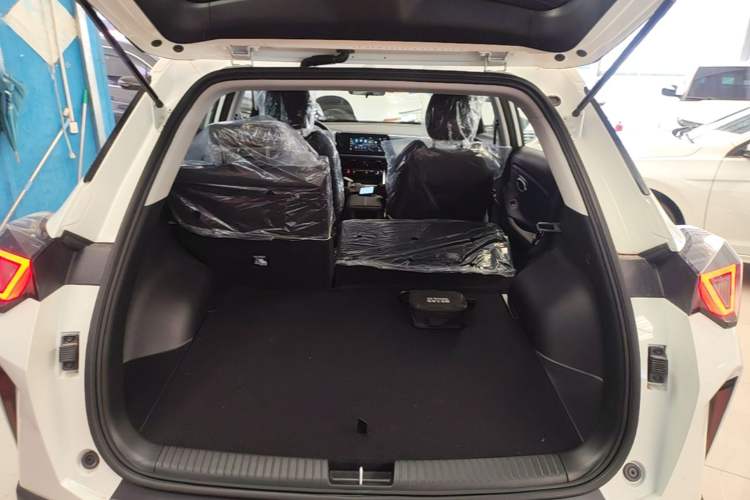 Used GAC Trumpchi GS3 2026 Model Shadow Speed 270T Dynamic Edition Trunk