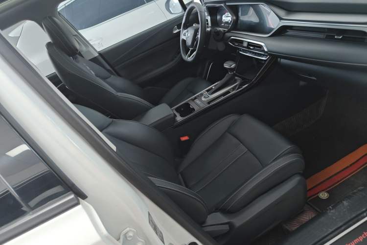 Used GAC Trumpchi GS4 2022 270T Automatic Smart Drive Technology Edition (Upgraded Version) Right Front Seat