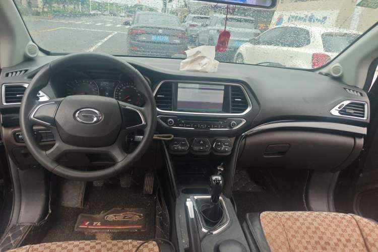 Used GAC Trumpchi GS4 2015 200T Manual Comfort Edition Center Console