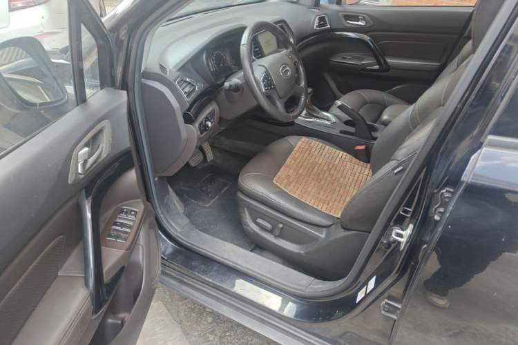 Used GAC Trumpchi GS4 2015 200T G-DCT Luxury Edition Driver Seat