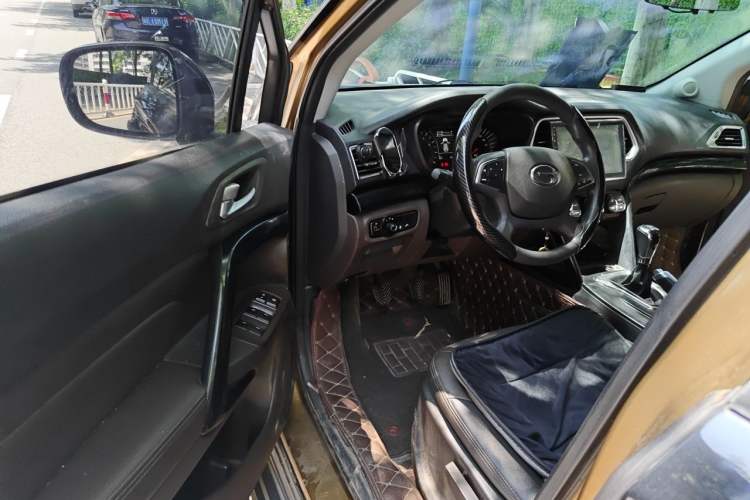Used GAC Trumpchi GS4 2015 200T Manual Elite Edition Driver Seat