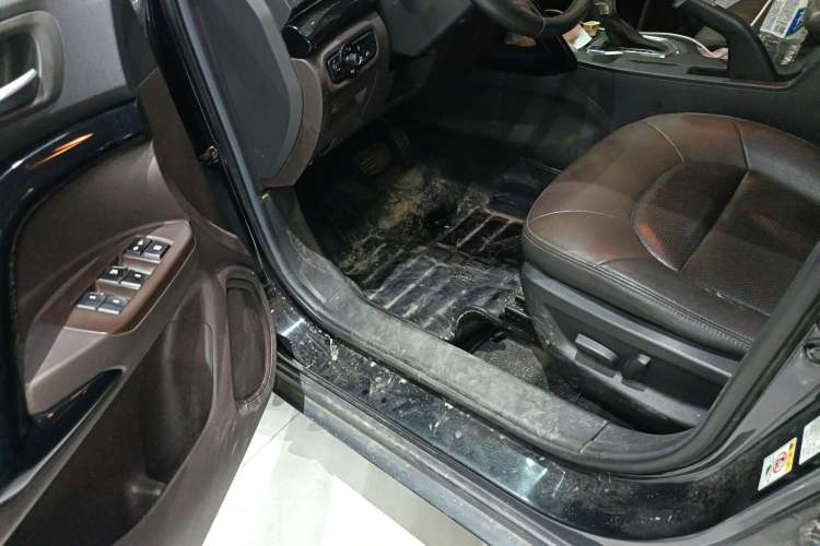 Used GAC Trumpchi GS4 2015 200T G-DCT Luxury Edition Driver Seat