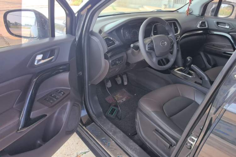 Used GAC Trumpchi GS4 2015 200T Manual Elite Edition Driver Seat