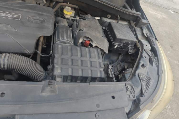 Used GAC Trumpchi GS4 2015 200T G-DCT Luxury Edition Engine Bay Left