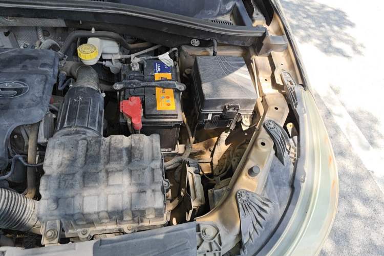 Used GAC Trumpchi GS4 2015 200T Manual Elite Edition Engine Bay Left
