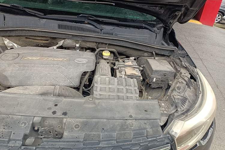 Used GAC Trumpchi GS4 2015 200T Manual Elite Edition Engine Bay Left