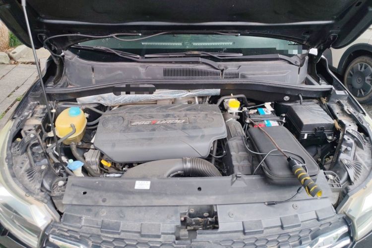 Used GAC Trumpchi GS4 2015 200T G-DCT Elite Edition Engine Bay