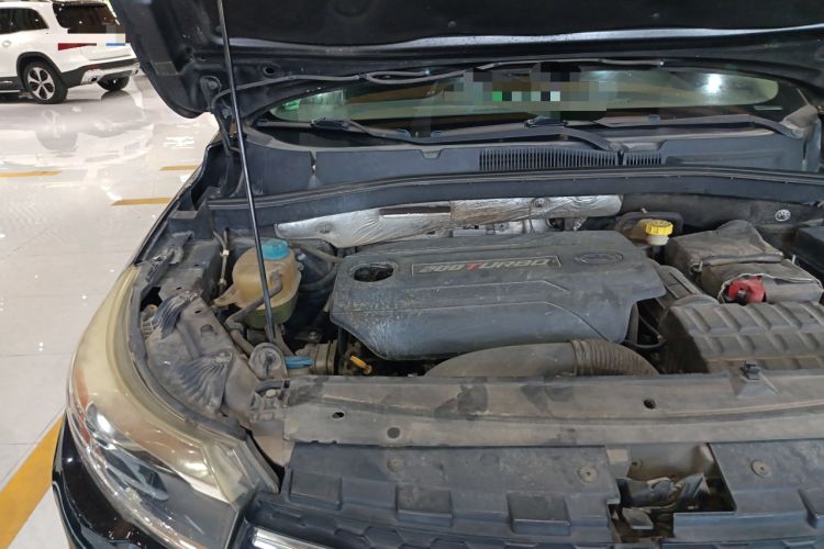 Used GAC Trumpchi GS4 2015 200T G-DCT Luxury Edition Engine Bay Right