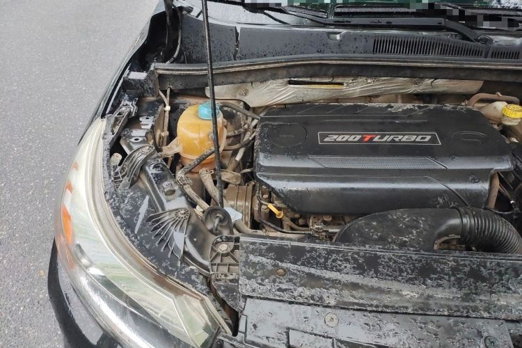 Used GAC Trumpchi GS4 2015 200T G-DCT Luxury Edition Engine Bay Right