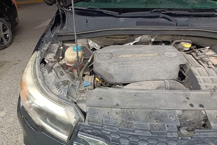 Used GAC Trumpchi GS4 2015 200T Manual Elite Edition Engine Bay Right