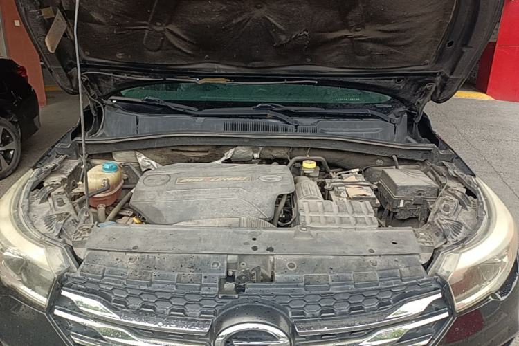 Used GAC Trumpchi GS4 2015 200T Manual Elite Edition Engine Bay
