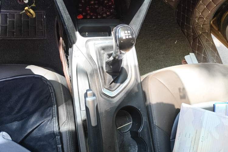 Used GAC Trumpchi GS4 2015 200T Manual Elite Edition Gear Lever