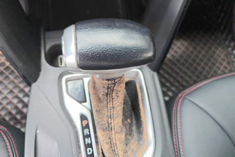 Used GAC Trumpchi GS4 2015 200T G-DCT Elite Edition Gear Lever
