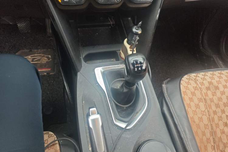 Used GAC Trumpchi GS4 2015 200T Manual Comfort Edition Gear Lever