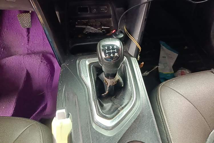 Used GAC Trumpchi GS4 2015 200T Manual Elite Edition Gear Lever
