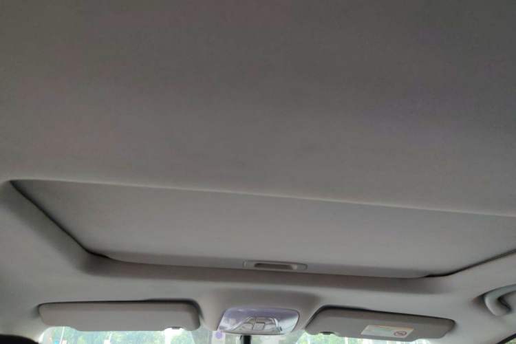 Used GAC Trumpchi GS4 2015 200T G-DCT Elite Edition Headliner