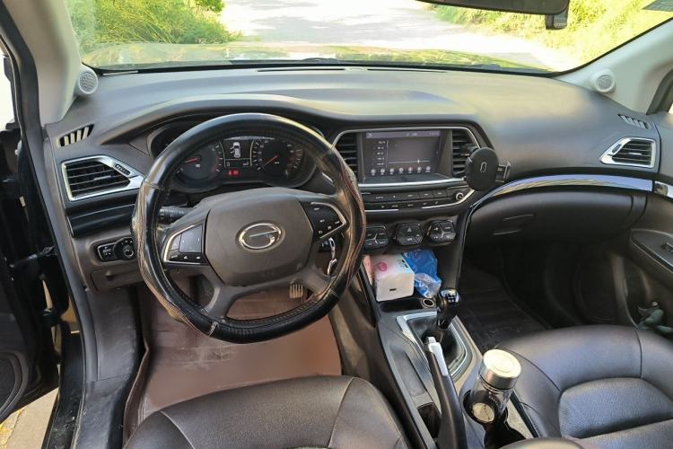 Used GAC Trumpchi GS4 2015 200T Manual Luxury Edition Interior 2