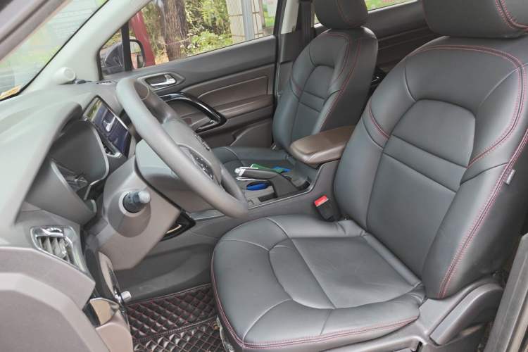 Used GAC Trumpchi GS4 2015 200T G-DCT Elite Edition Left Front Seat