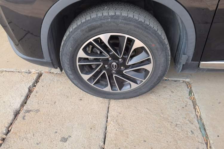 Used GAC Trumpchi GS4 2015 200T Manual Elite Edition Left Front Wheel Hub