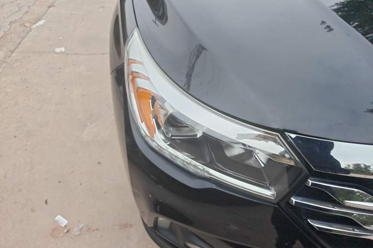 Used GAC Trumpchi GS4 2015 200T Manual Luxury Edition Right Front Headlight