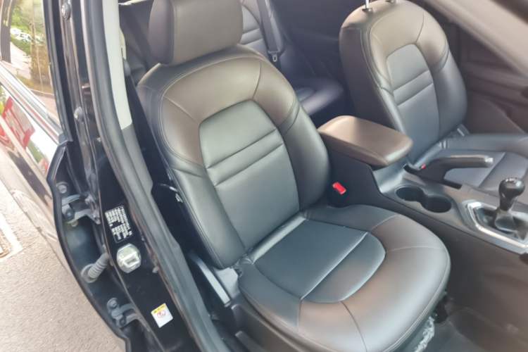 Used GAC Trumpchi GS4 2015 200T Manual Elite Edition Right Front Seat