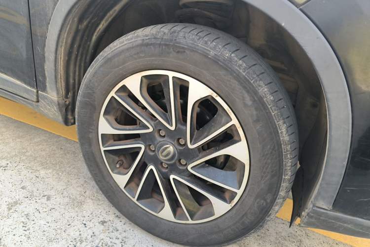 Used GAC Trumpchi GS4 2015 200T Manual Luxury Edition Right Front Wheel Hub