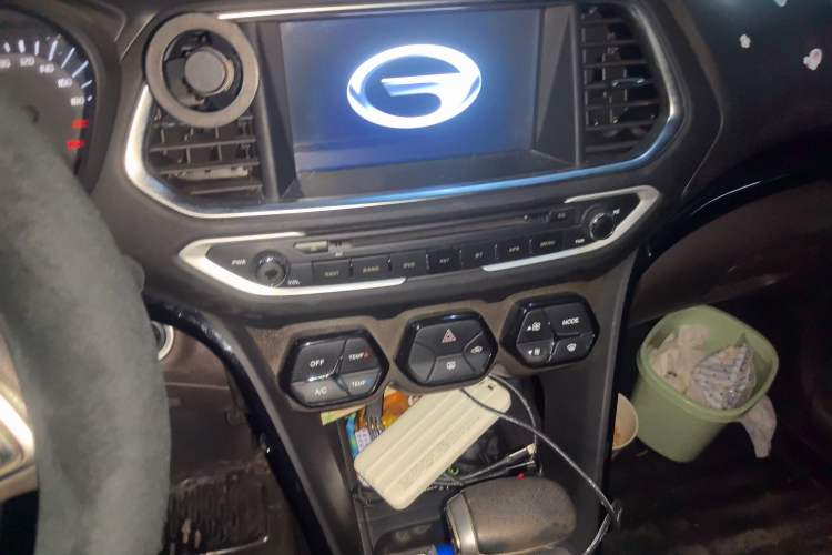 Used GAC Trumpchi GS4 2015 200T G-DCT Elite Edition Audio And AC Panel