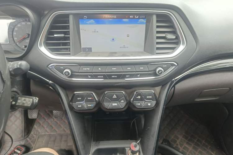 Used GAC Trumpchi GS4 2015 200T Manual Luxury Edition Audio And AC Panel