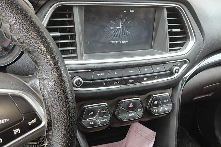 Used GAC Trumpchi GS4 2015 200T Manual Luxury Edition Audio And AC Panel