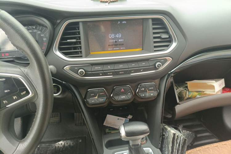 Used GAC Trumpchi GS4 2015 200T G-DCT Luxury Edition Audio And AC Panel
