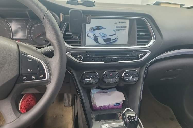 Used GAC Trumpchi GS4 2015 200T Manual Elite Edition Audio And AC Panel