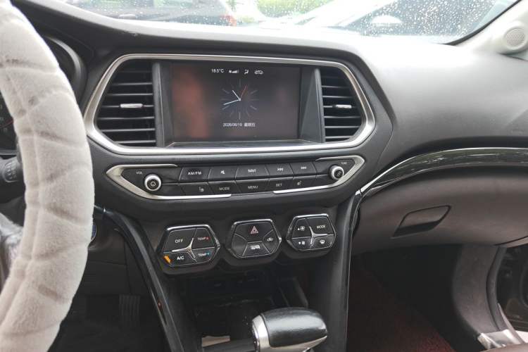 Used GAC Trumpchi GS4 2015 200T G-DCT Luxury Edition Audio And AC Panel