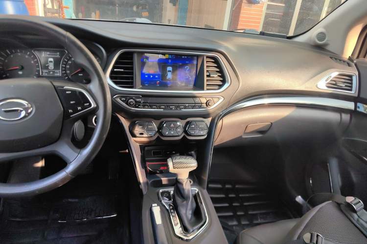 Used GAC Trumpchi GS4 2015 200T G-DCT Elite Edition Audio And AC Panel