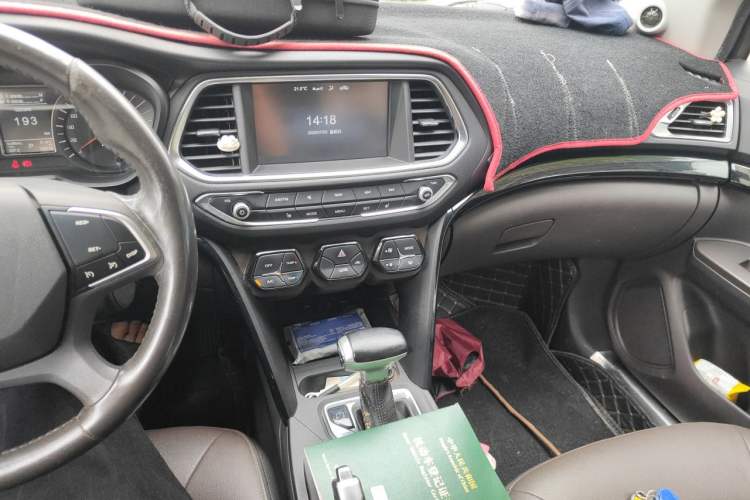 Used GAC Trumpchi GS4 2015 200T G-DCT Luxury Edition Audio And AC Panel